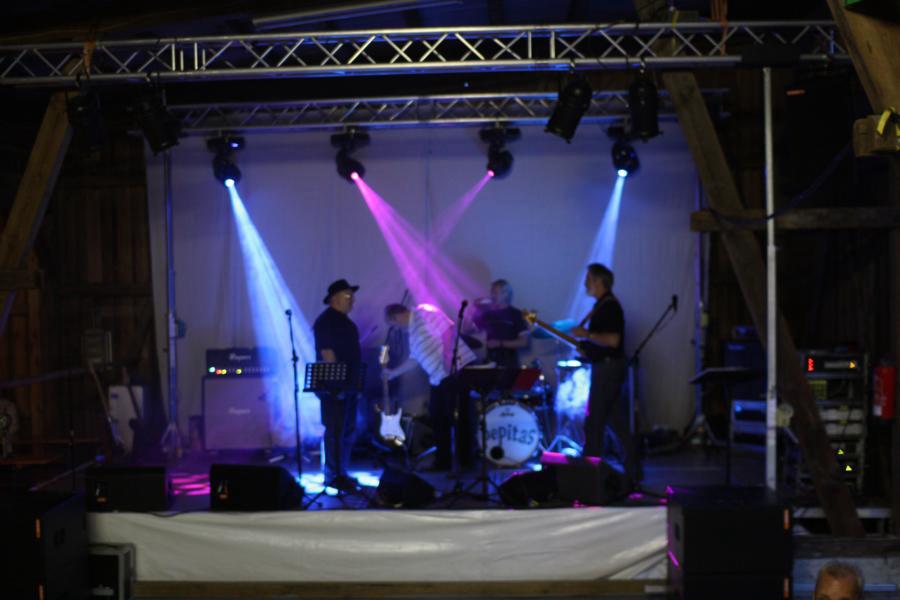 Photo12.JPG